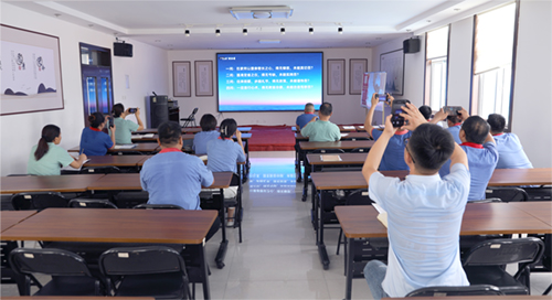 公司開(kāi)展 4.0 戰(zhàn)略領(lǐng)導(dǎo)力  個(gè)人領(lǐng)導(dǎo)力方法論學(xué)習(xí)活動(dòng)